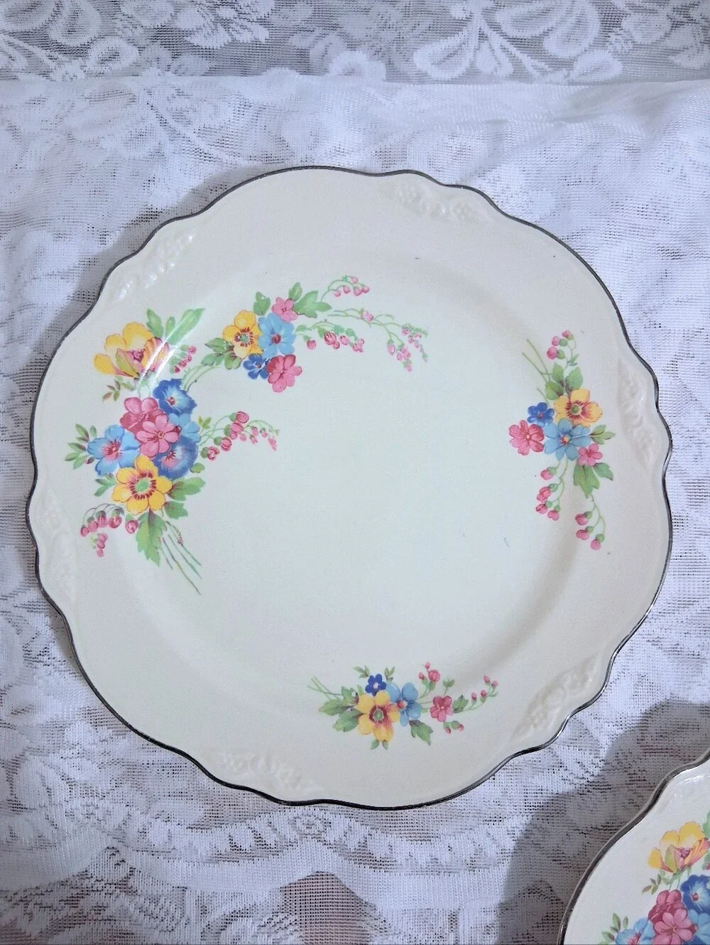 Vintage 1946 Homer Laughlin Virginia Rose Porcelain Dinner Plates Dishes